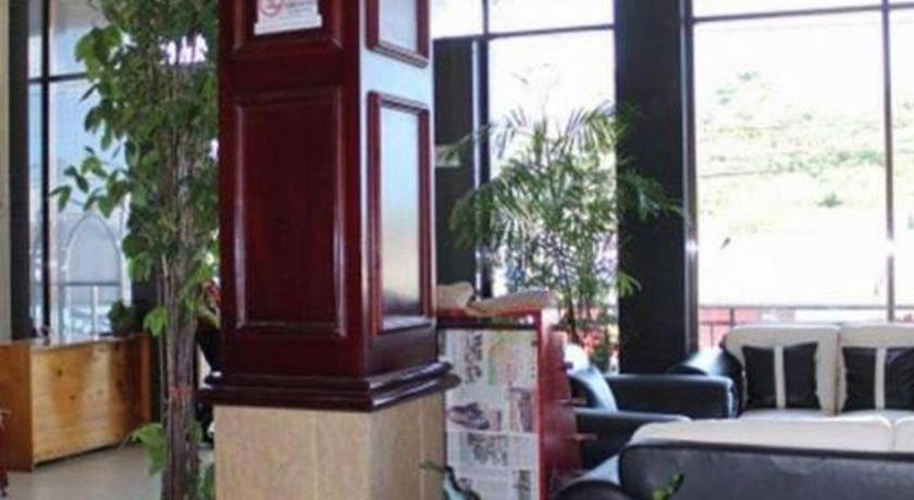 Hotel Dynasty Tarakan Exterior foto