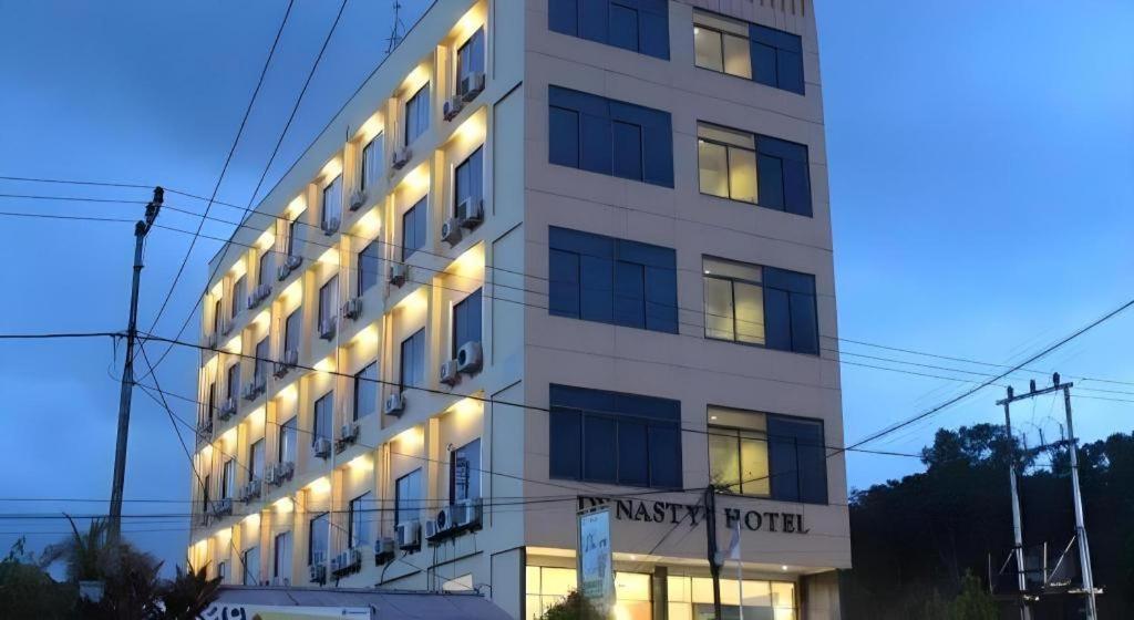 Hotel Dynasty Tarakan Exterior foto